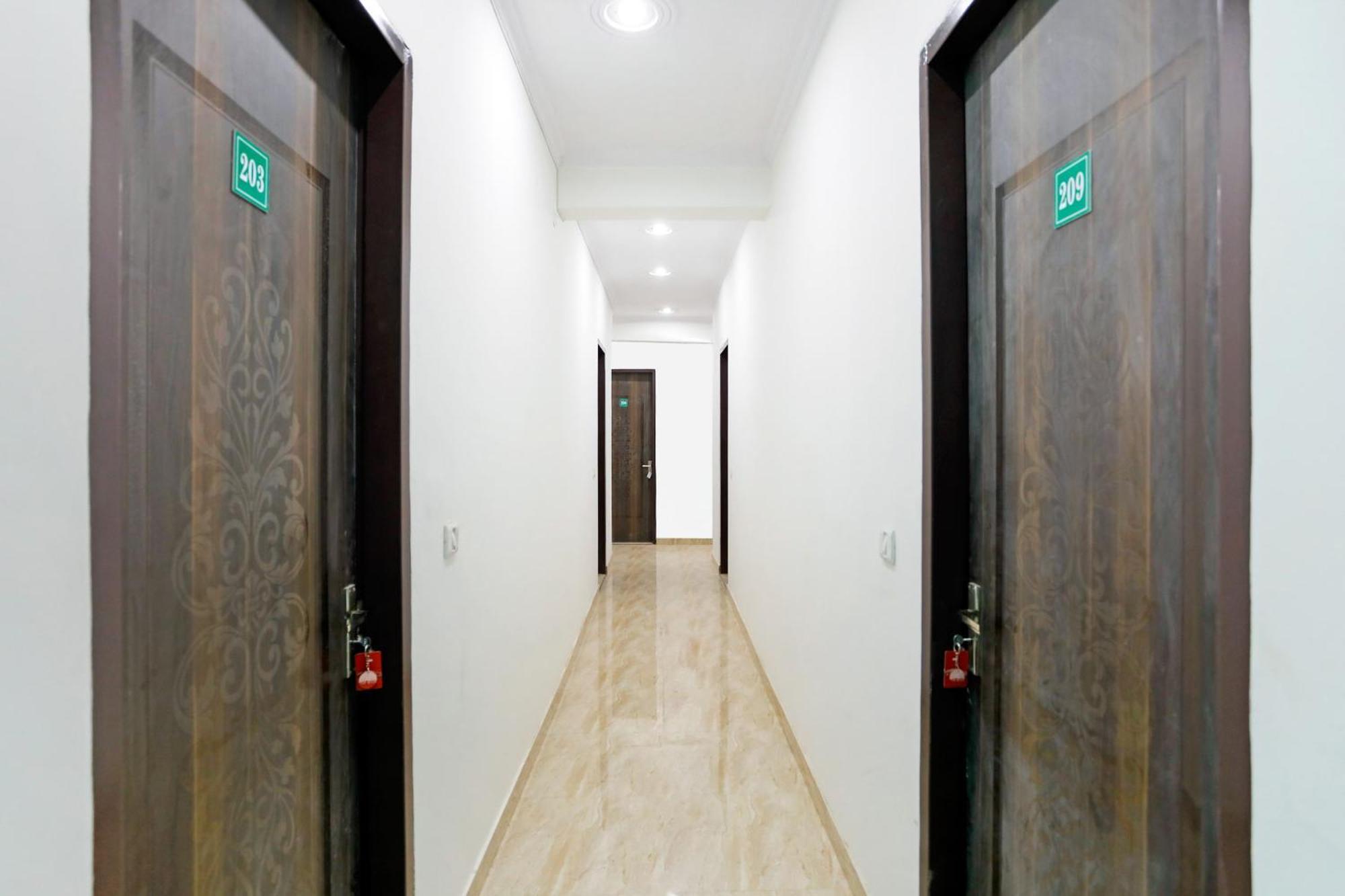 Hotel O Welcome Residency Gurgaon Exterior photo